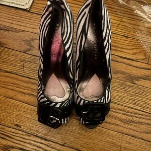 Black and White Zebra Print Peep Toe Heels Paris Hilton size 6